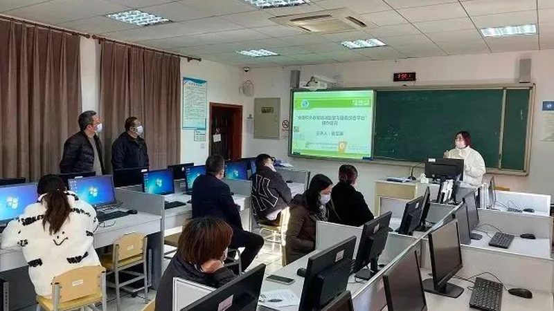 自考与成考：专业选择的差异解析