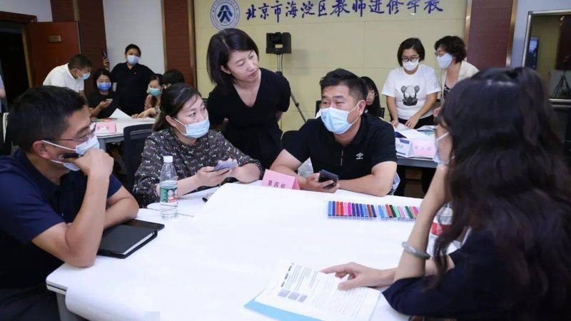 少儿编程与机器人编程：一场跨界的智慧碰撞