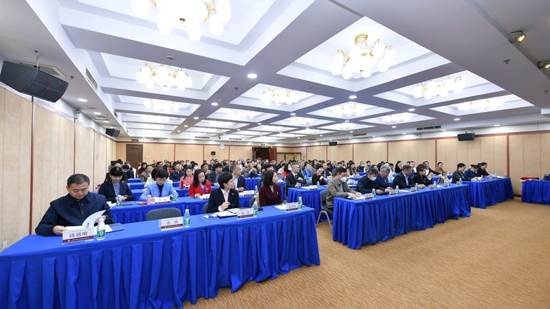 电工证含金量较高，具有广泛的市场需求。在报考时，要关注以下几点：