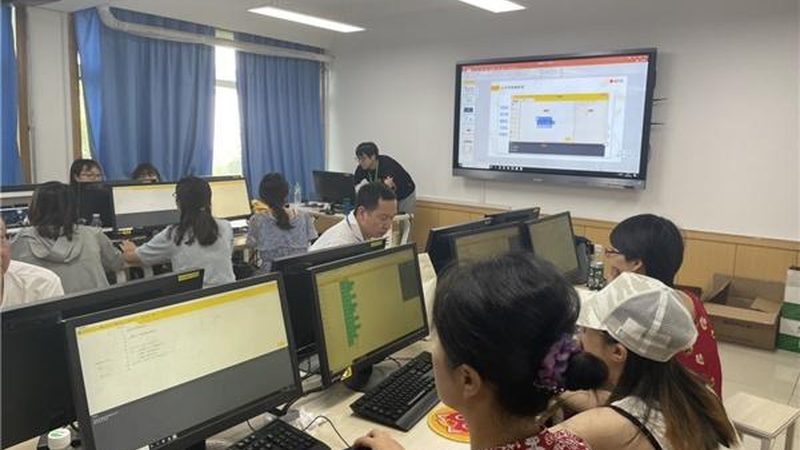 叉车培训，周末班如何选择？**